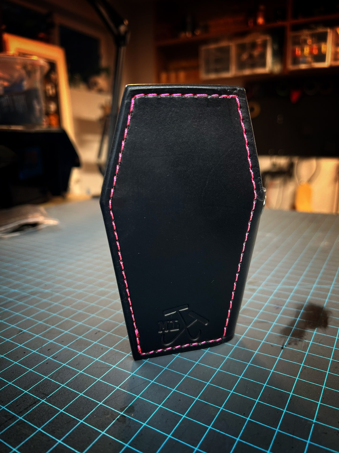 Mini Coffin Wallet Black/Pink